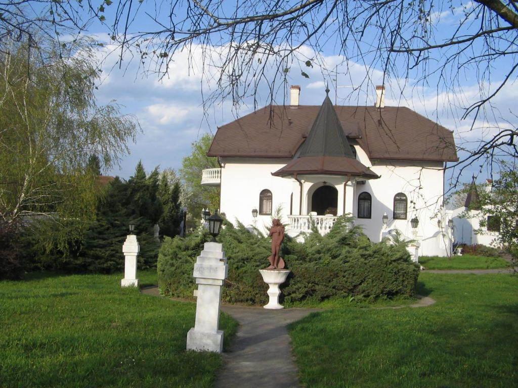 B&B Villa Pipacs Bácsfeketehegy Kültér fotó