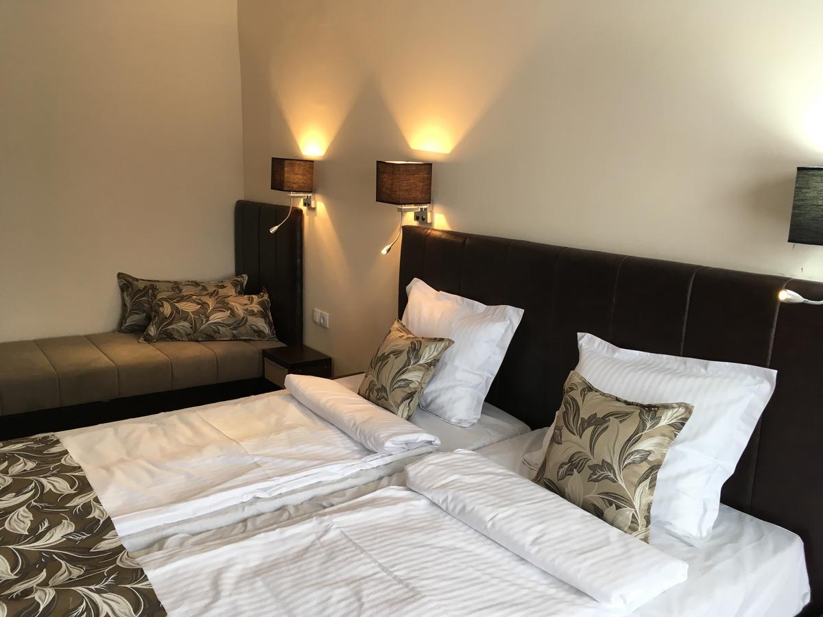 B&B Villa Pipacs Bácsfeketehegy Kültér fotó