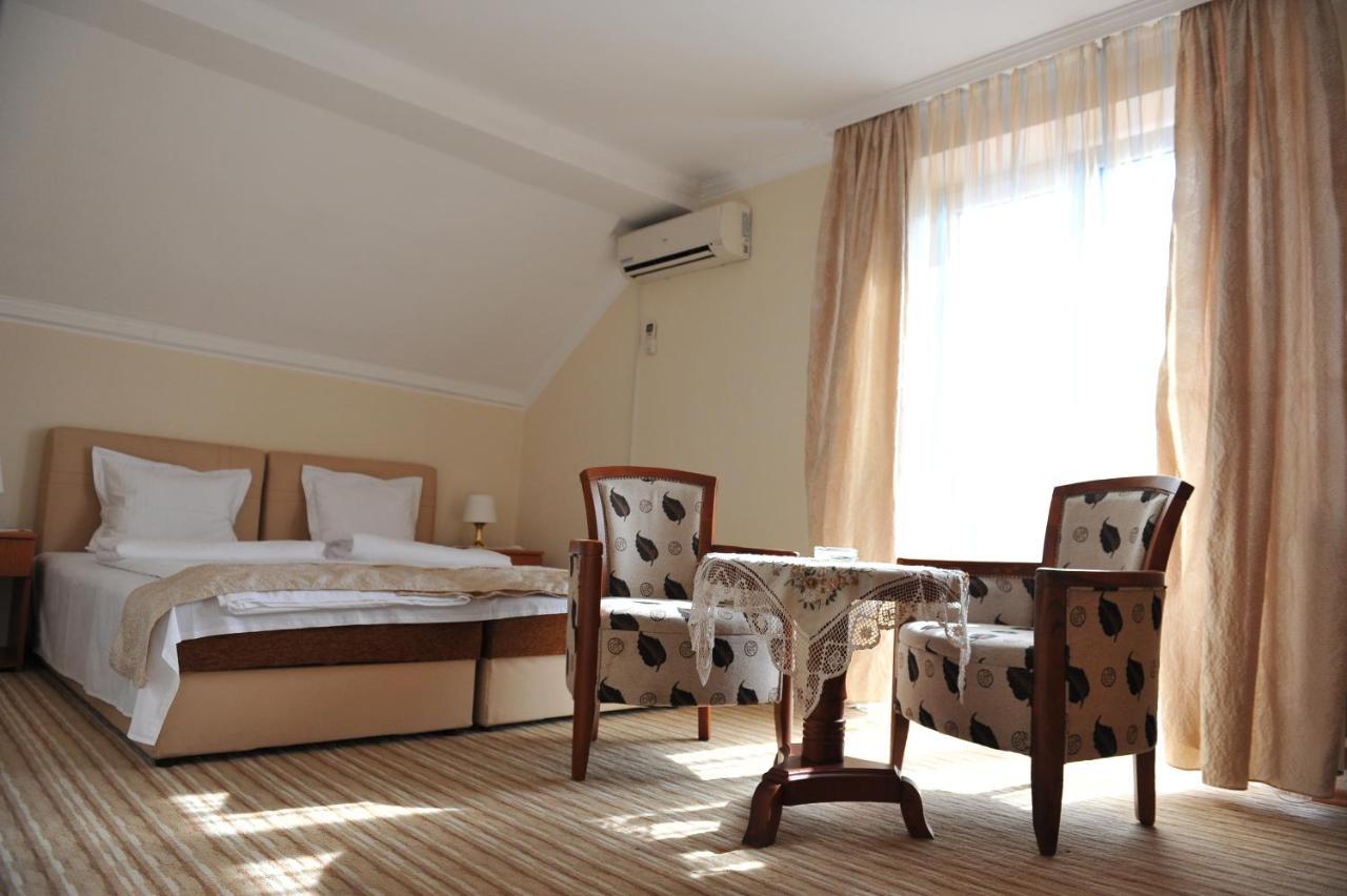 B&B Villa Pipacs Bácsfeketehegy Kültér fotó